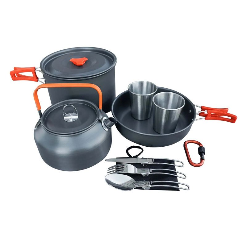 Camping-Kochset Trip mit Wasserkessel, Bechern und Besteck